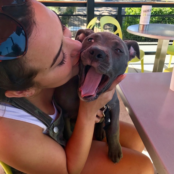 Meet your Posher, Emily - Picture 6 of 6